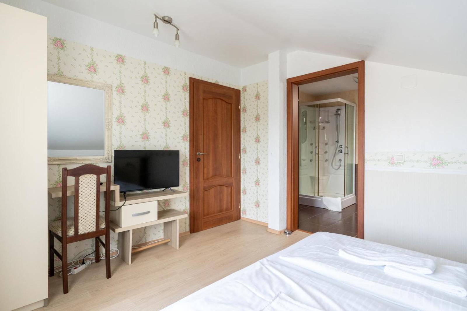 Farawayhomes Aparthotel Near Vienna Airport - Anytime Self Check-In Bruck an der Leitha Luaran gambar